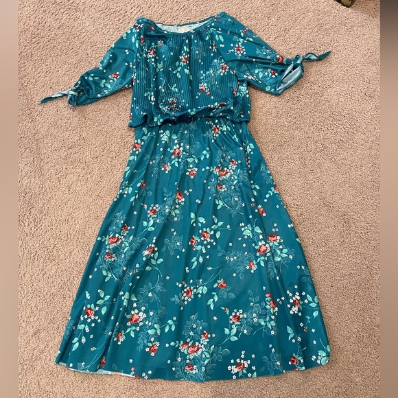 Unbranded Green Floral Flowy Sunday Midi Dress - Picture 1 of 8